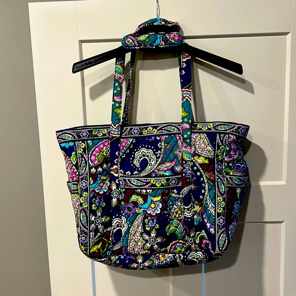 Handbags - Vera Bradley tote. Heather pattern